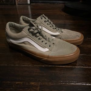 Vans Old Skool Unisex Olive Green White Gum Bottom Low Top Sneakers